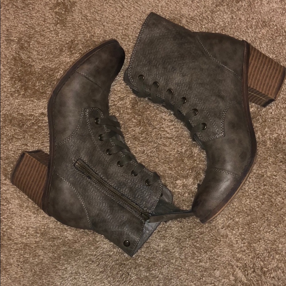 “Like brand new”, olive green booties.